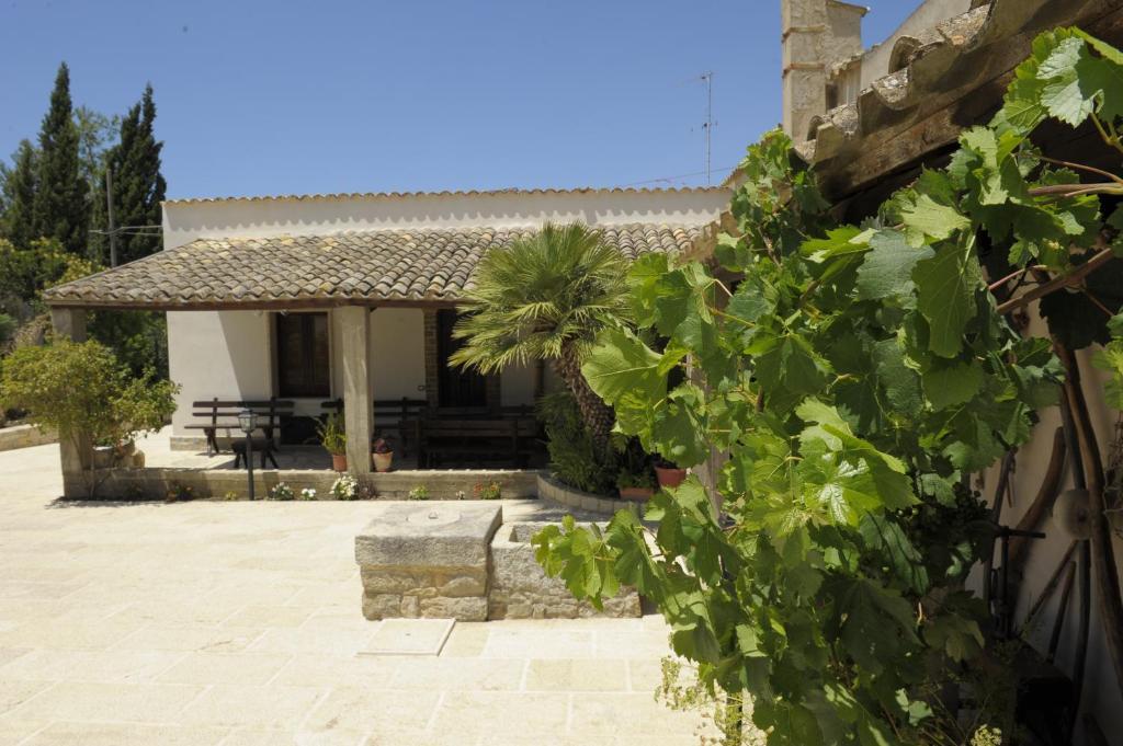 Agriturismo Borgo Di Pietra Bianca Erice Exterior foto